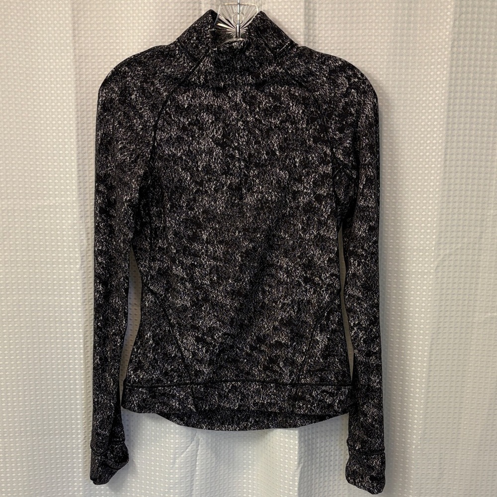 Lululemon Out Run the Elements 1/2 Zip ~ Size 6 ~ Misted Jacquard B/W